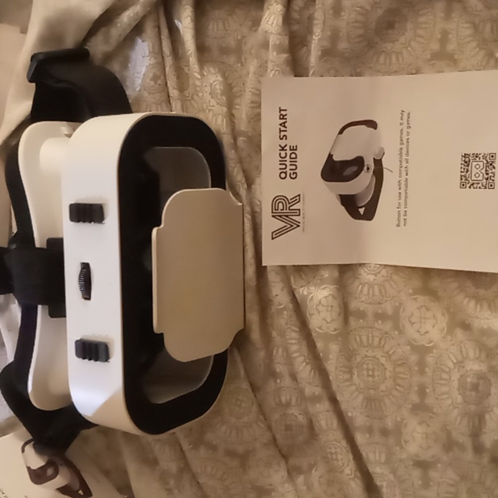 Virtual reality headset - Picture 4 of 4